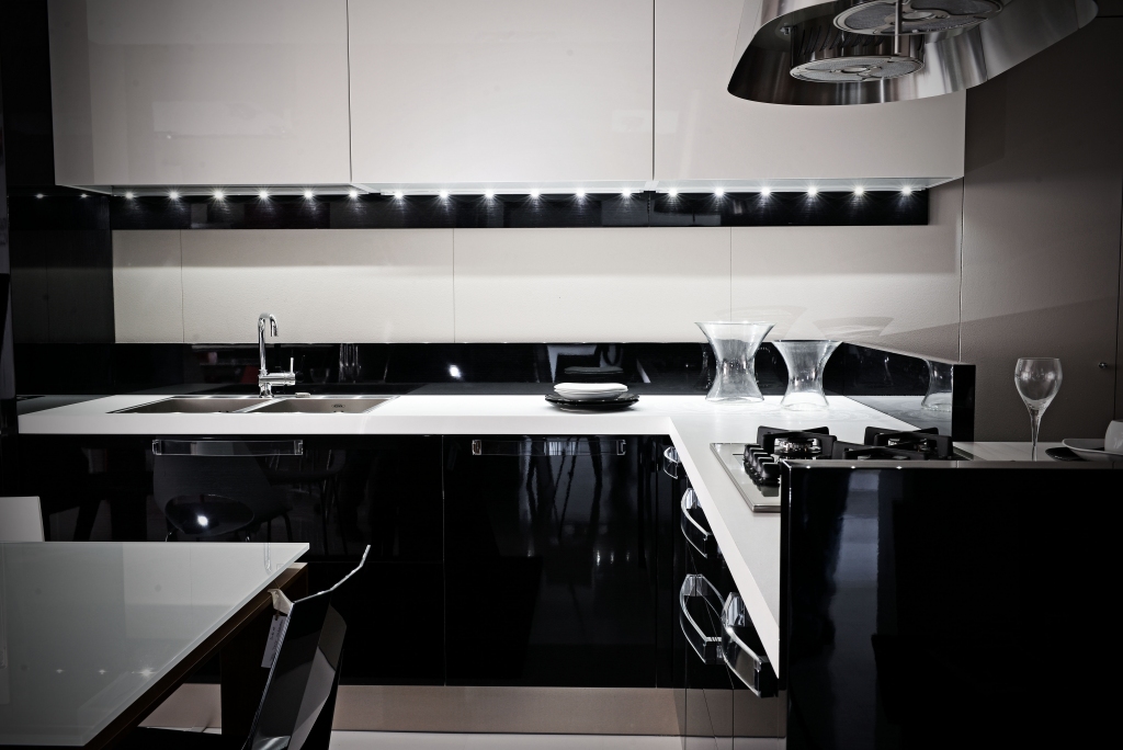Cucina extra avant lombardelli arredamenti Cucine bianche e nere